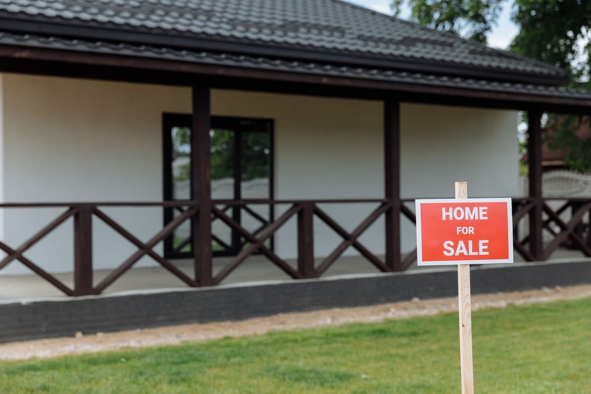 Cash Offer vs. Listing in Las Vegas: What You Net