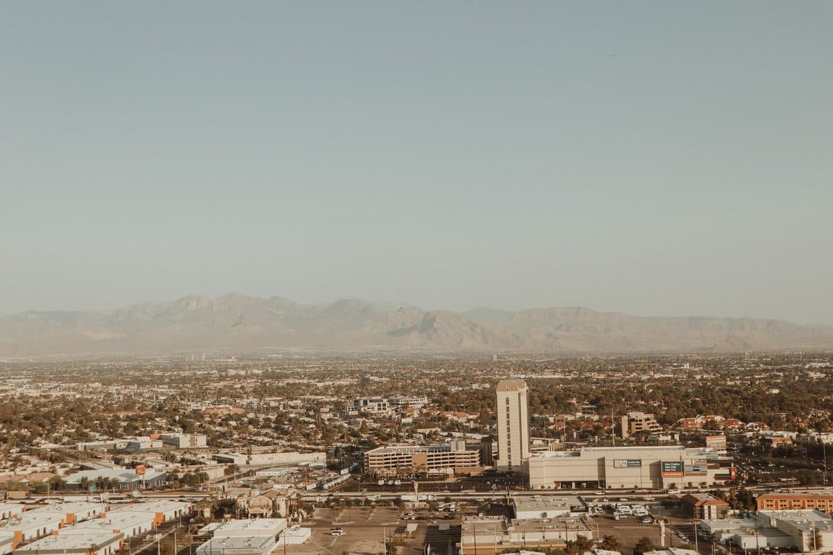 Las Vegas CRE Cap Rates 2026: By Asset Class