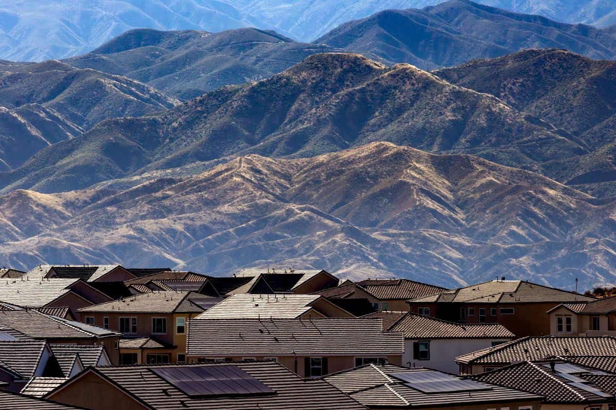 Living in Henderson, Nevada: A Local Neighborhood Guide
